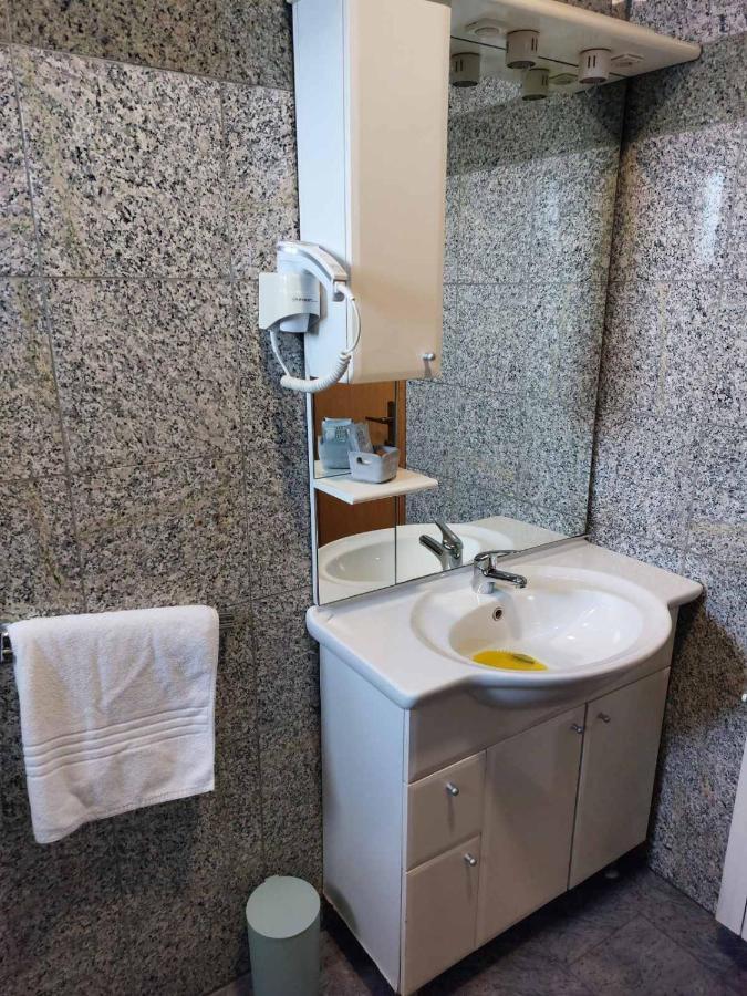 טראווניק Motel Bajra מראה חיצוני תמונה