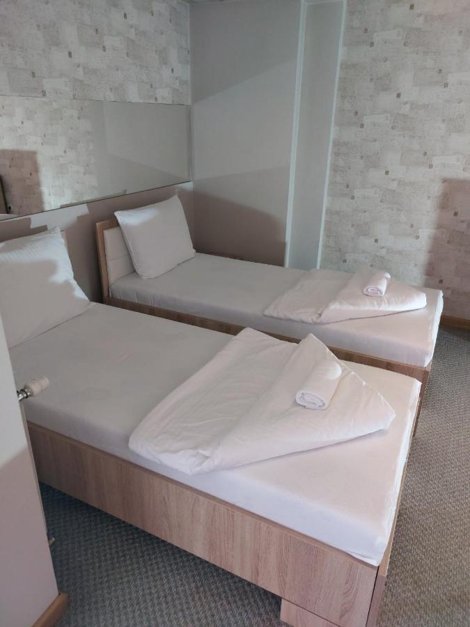 טראווניק Motel Bajra מראה חיצוני תמונה