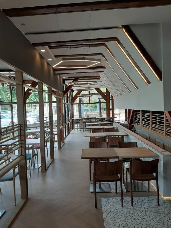 טראווניק Motel Bajra מראה חיצוני תמונה