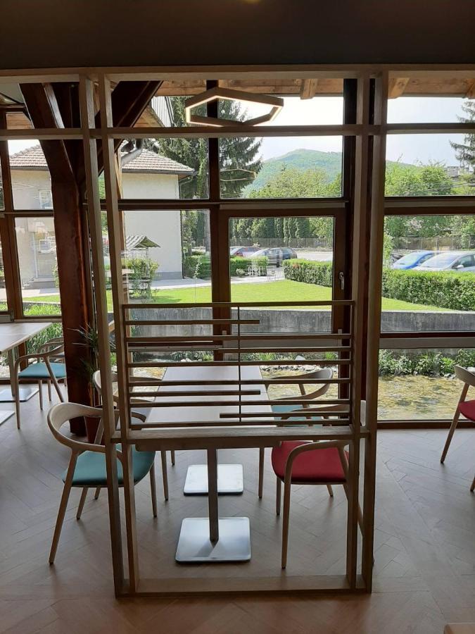 טראווניק Motel Bajra מראה חיצוני תמונה